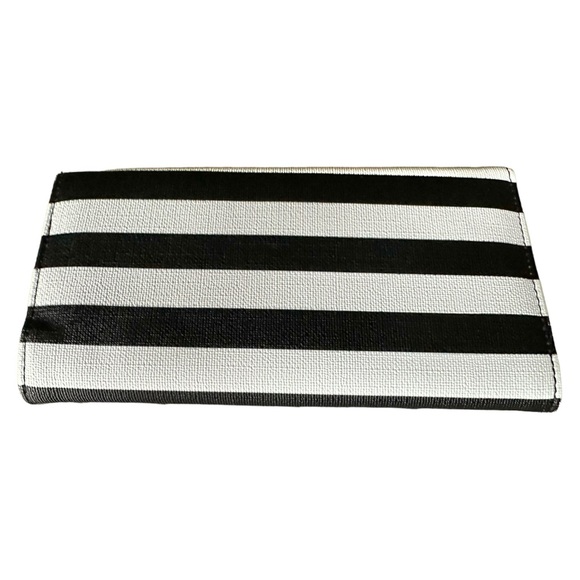 Kut from the Kloth Striped Wallet Black & White Vegan Snap Close Tri Fold - Picture 4 of 6